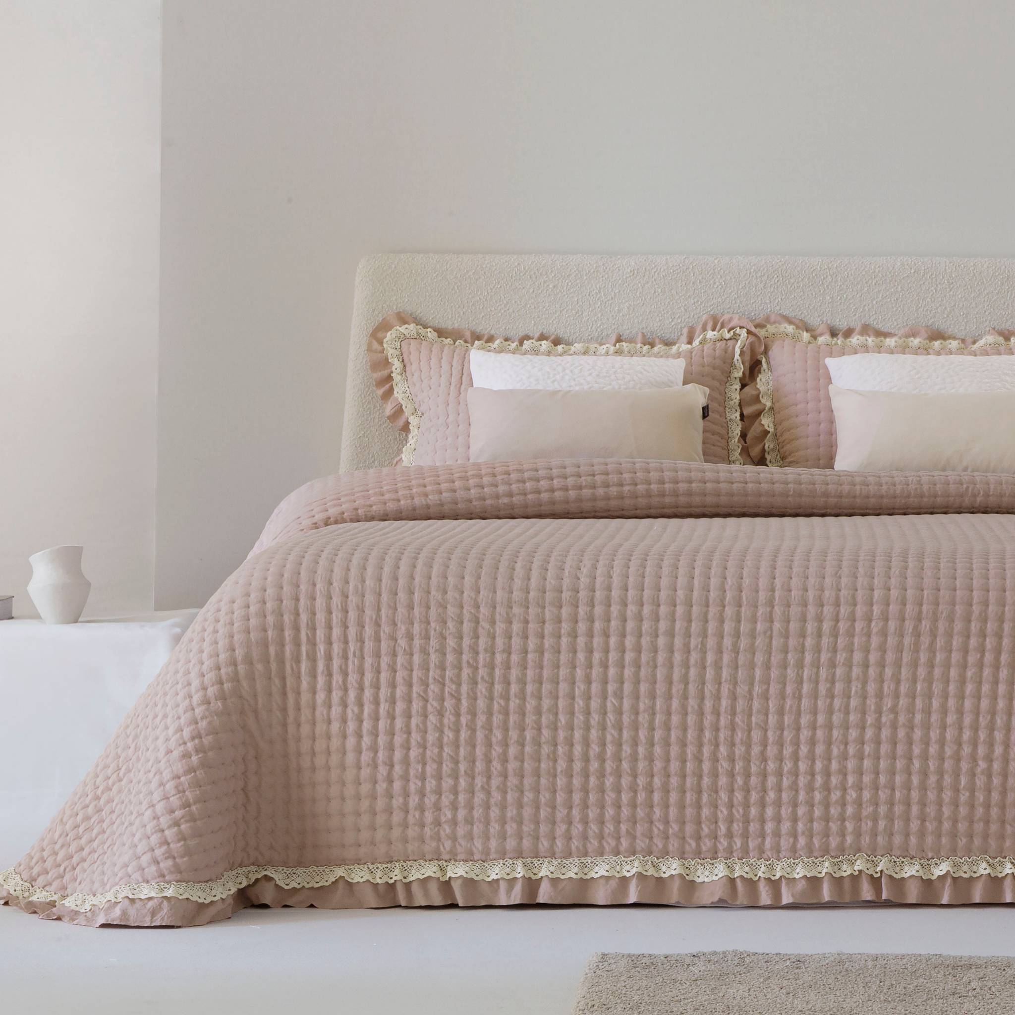 Bouti Liso con Puntilla y Volante Rosa
